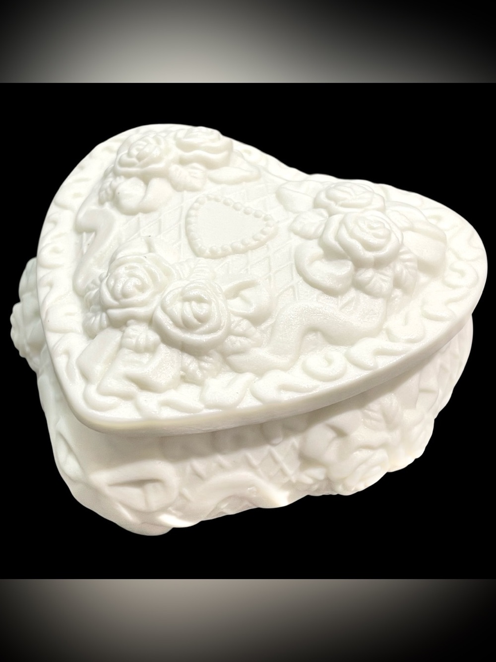 Vintage 2000s Jade Collection Cream Porcelain Heart Shaped Floral Trinket Dish